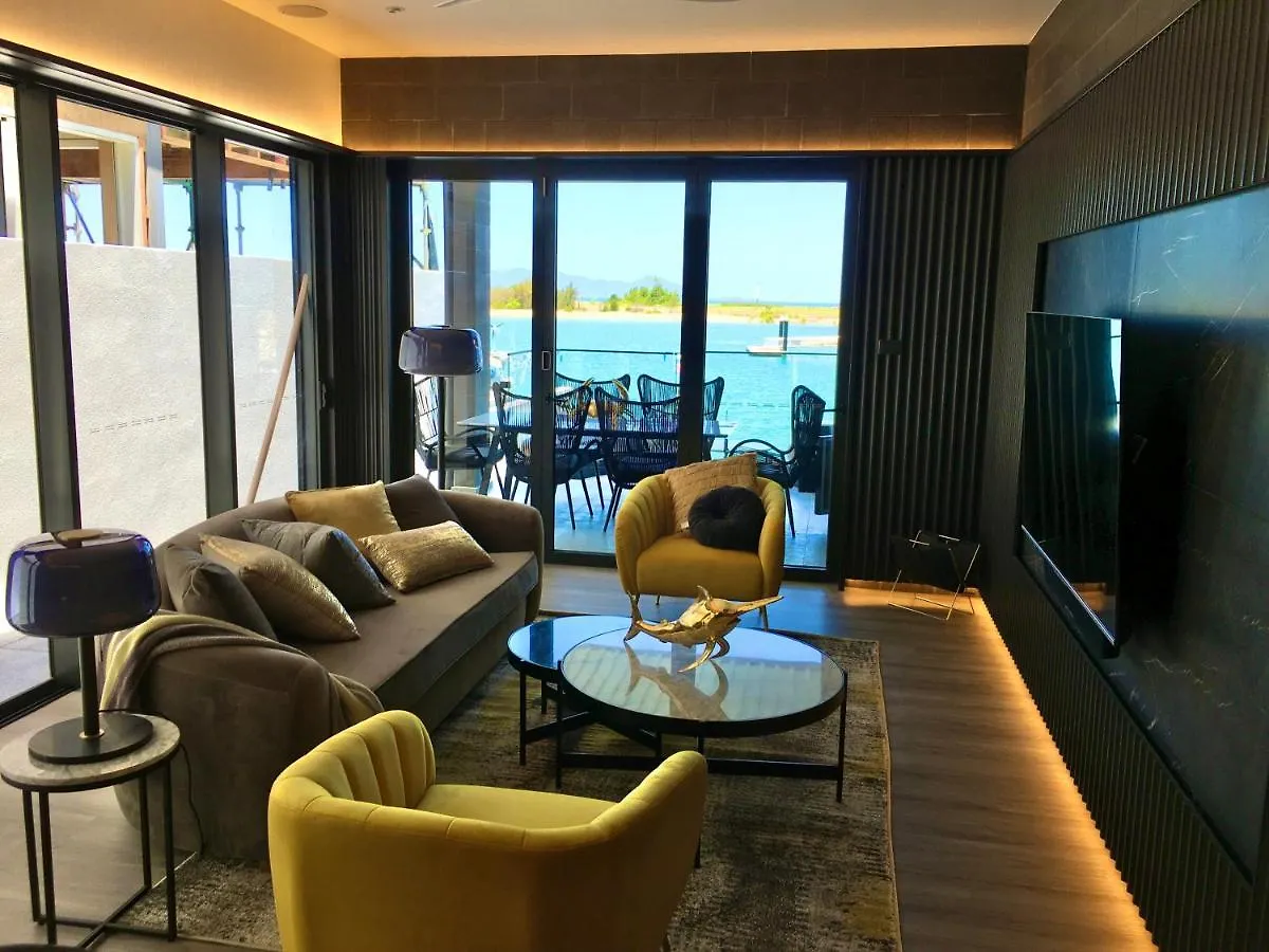 Dacha On Maggie No#1 Opulent And Luxurious Villa Nelly Bay 0*,  Australia